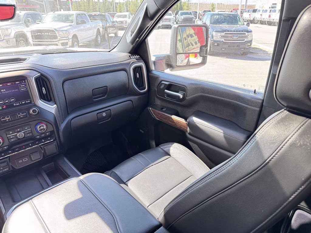 2023 Silver Ice Metallic Chevrolet Silverado 2500HD High Country 4X4 Truck