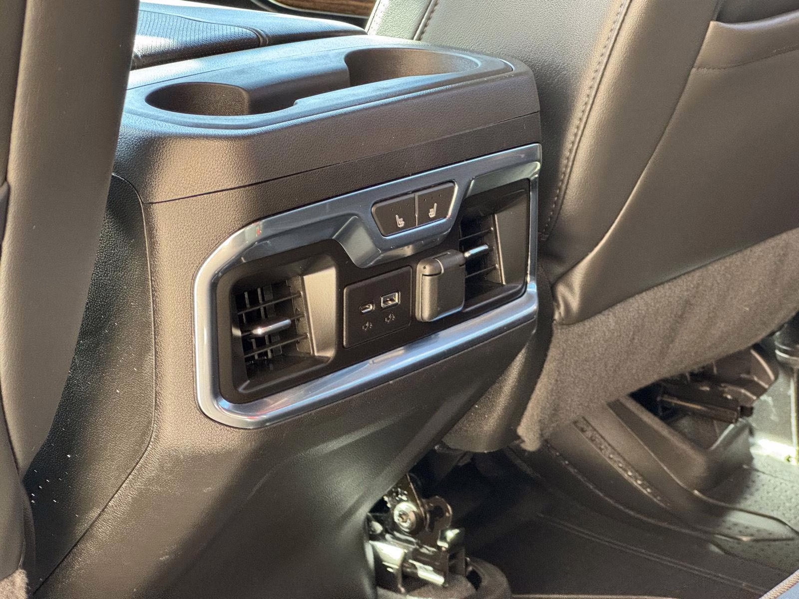 2023 Silver Ice Metallic Chevrolet Silverado 2500HD High Country 4X4 Truck