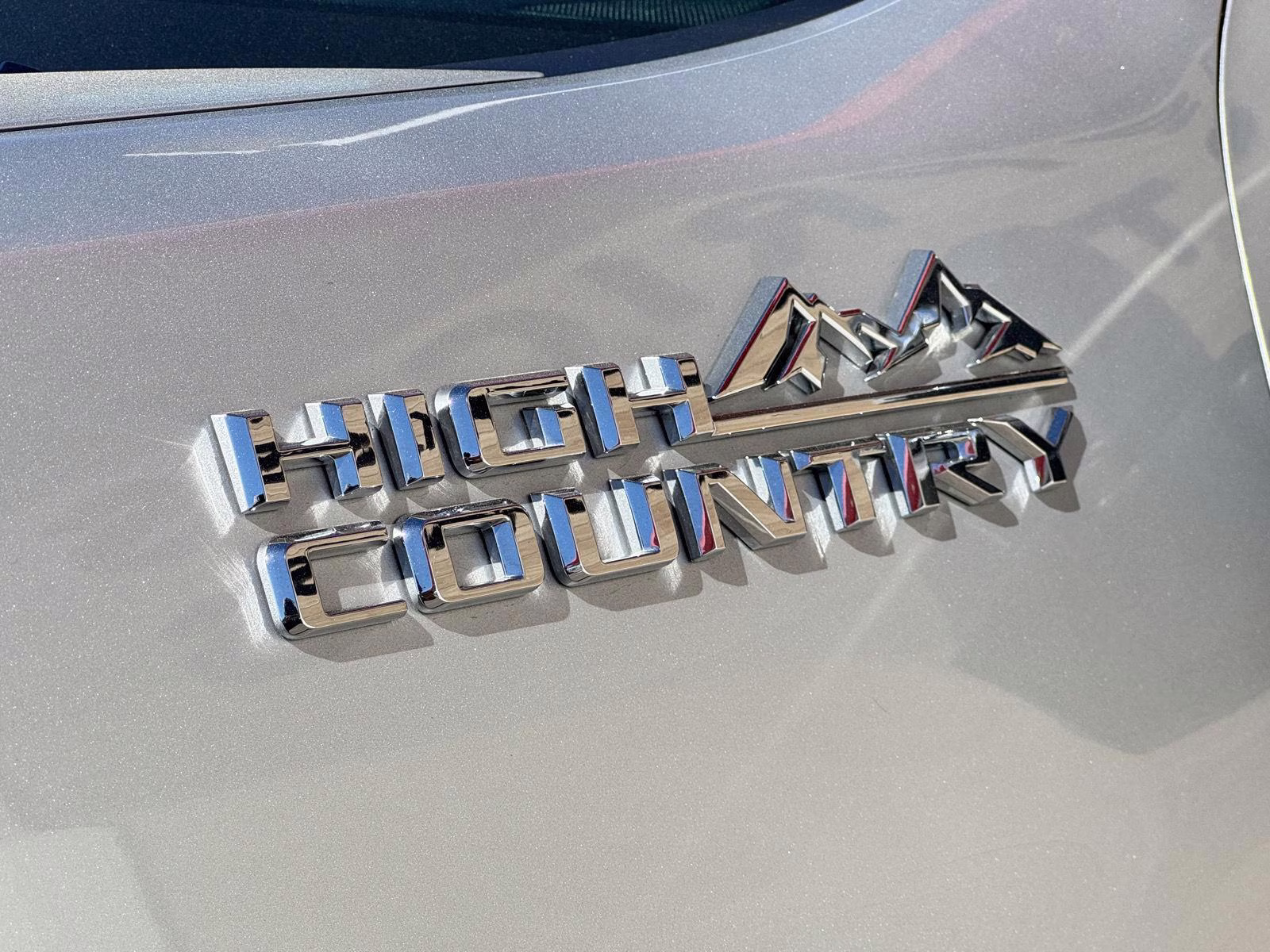 2023 Silver Ice Metallic Chevrolet Silverado 2500HD High Country 4X4 Truck