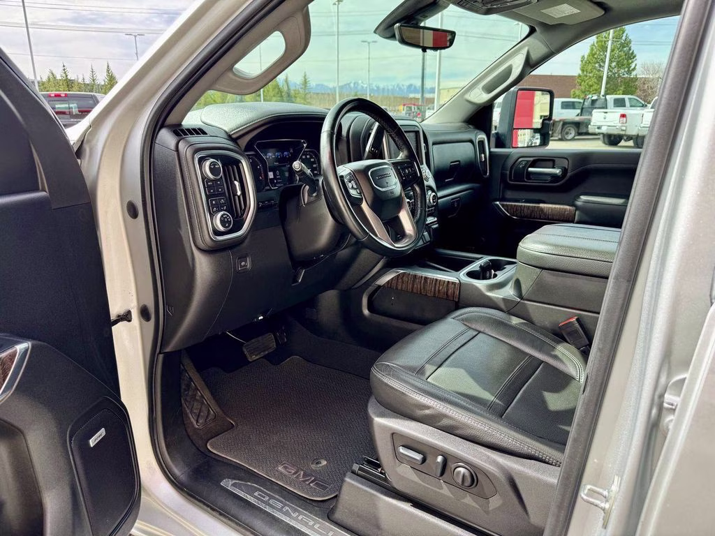 2023 Quicksilver Metallic GMC Sierra 2500HD Denali 4X4 Truck