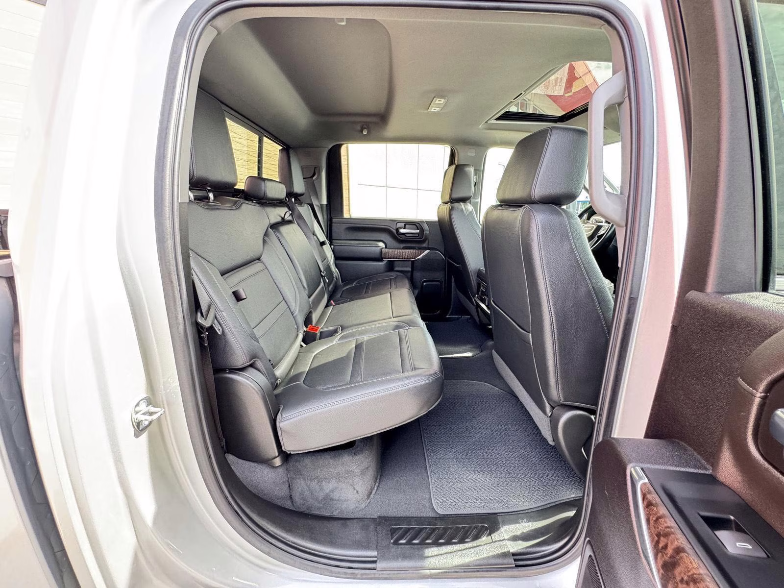 2023 Quicksilver Metallic GMC Sierra 2500HD Denali 4X4 Truck