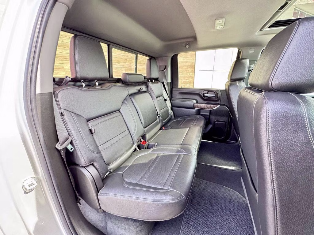 2023 Quicksilver Metallic GMC Sierra 2500HD Denali 4X4 Truck