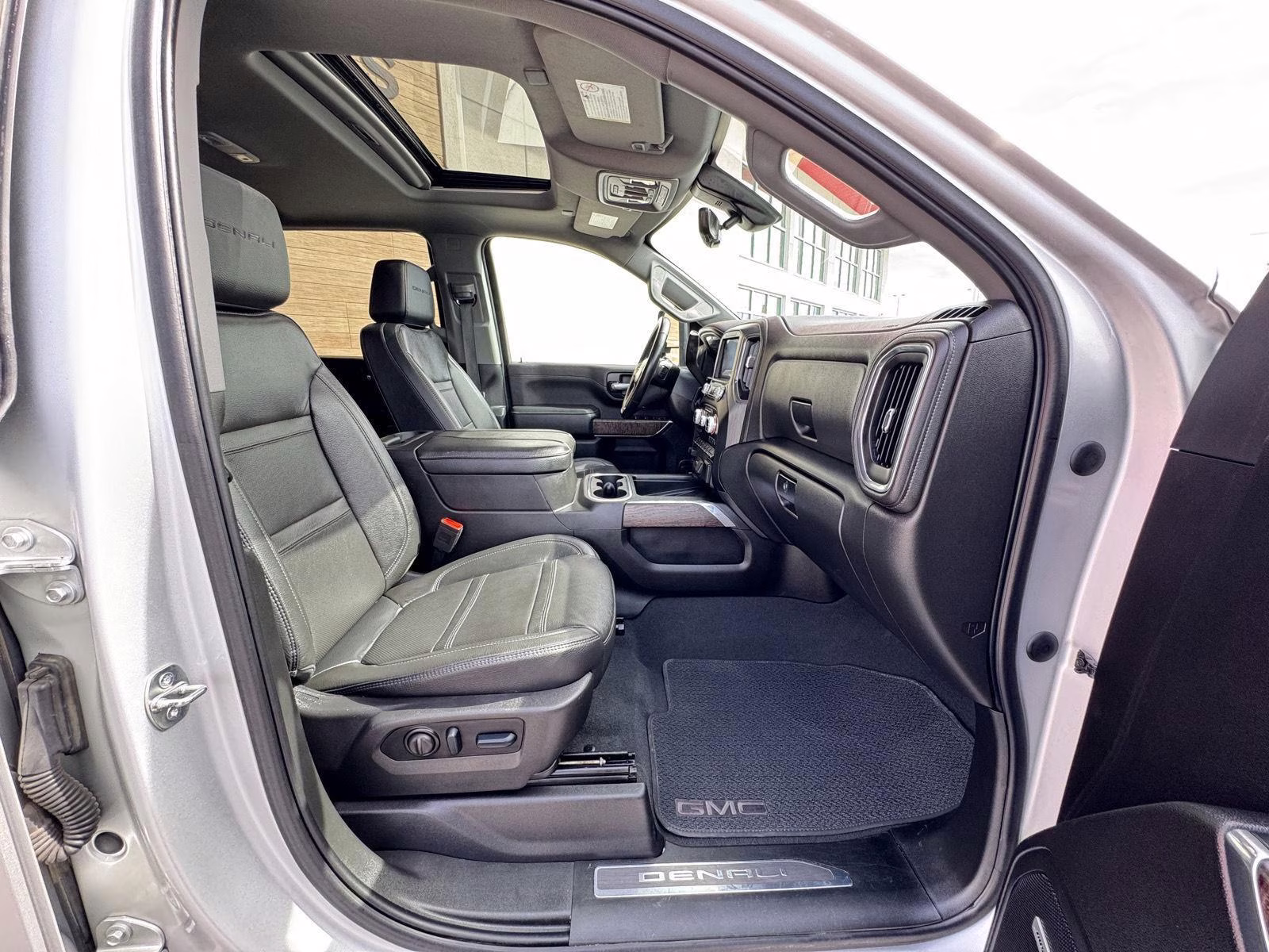 2023 Quicksilver Metallic GMC Sierra 2500HD Denali 4X4 Truck