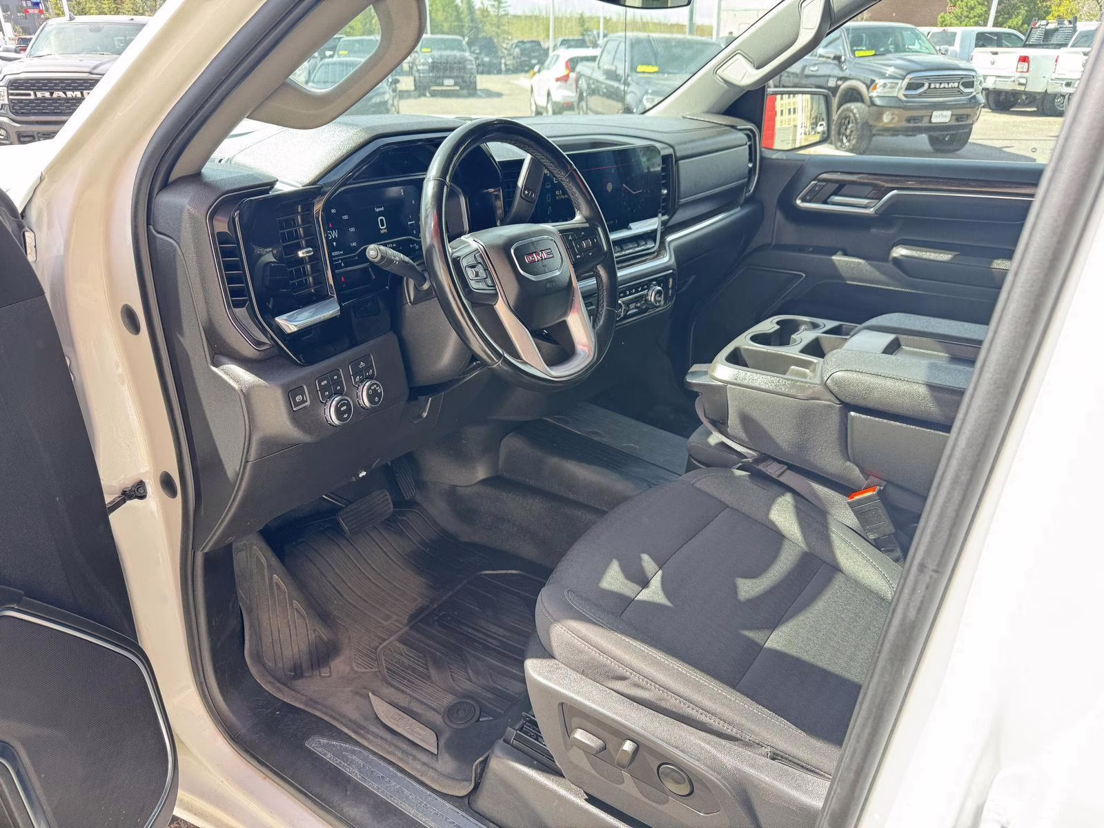 2023 Summit White GMC Sierra 1500 SLE 4X4 Truck