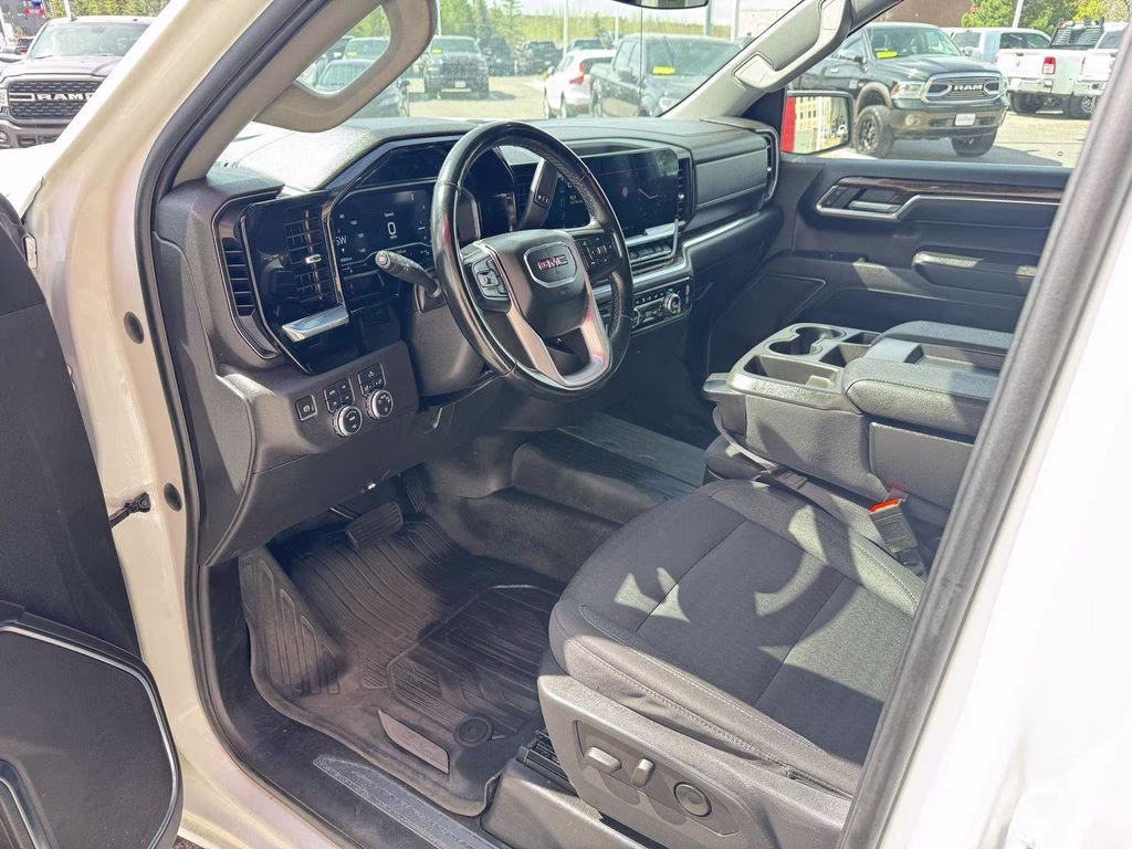 2023 Summit White GMC Sierra 1500 SLE 4X4 Truck
