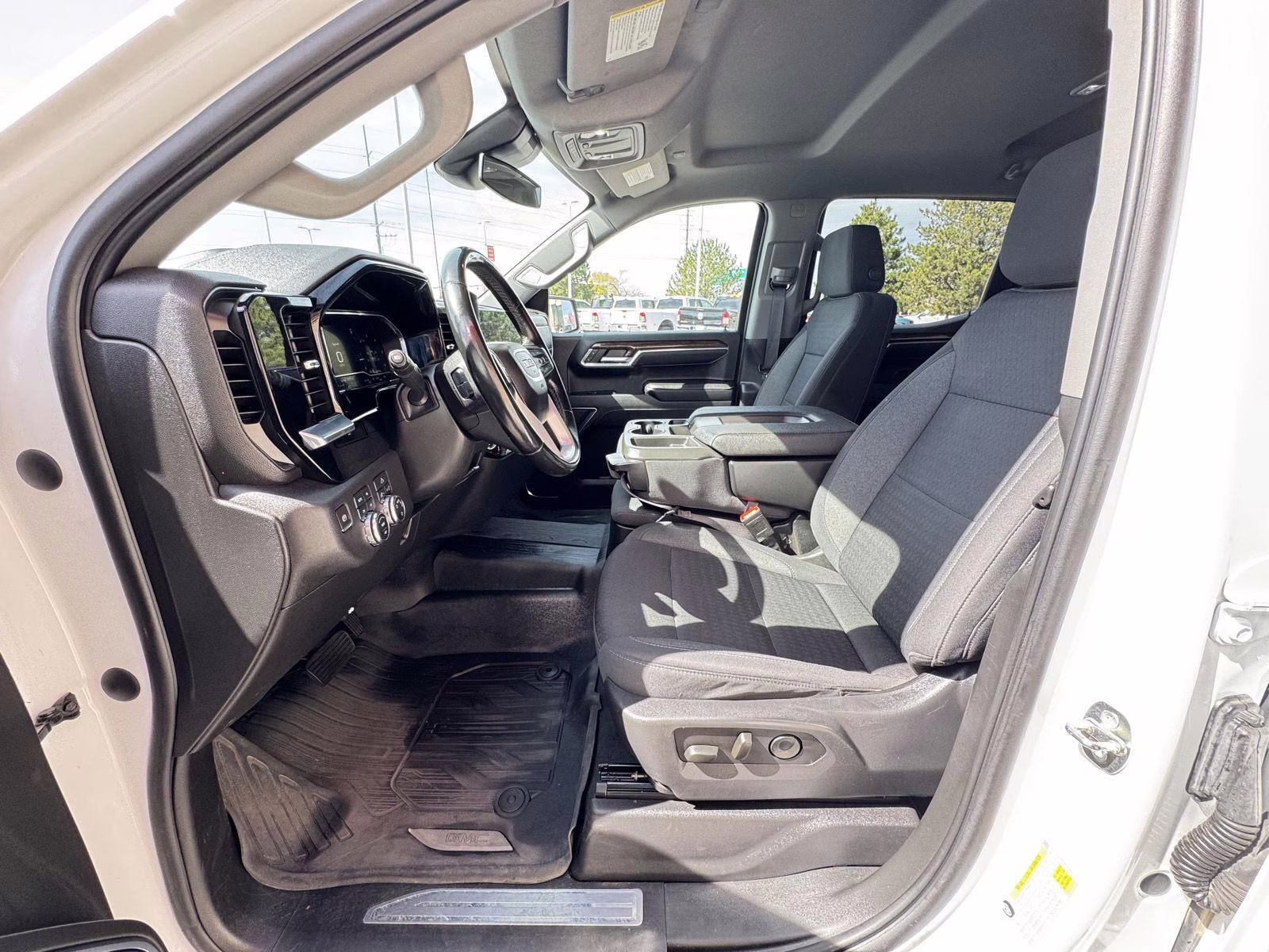 2023 Summit White GMC Sierra 1500 SLE 4X4 Truck