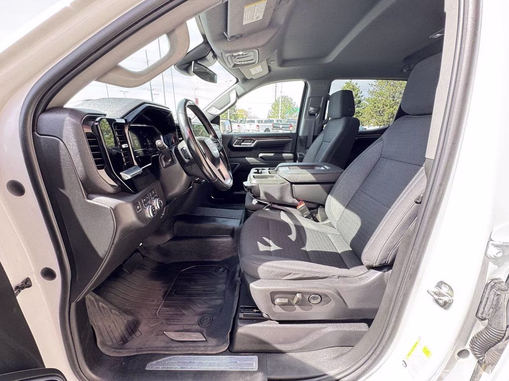 2023 Summit White GMC Sierra 1500 SLE 4X4 Truck