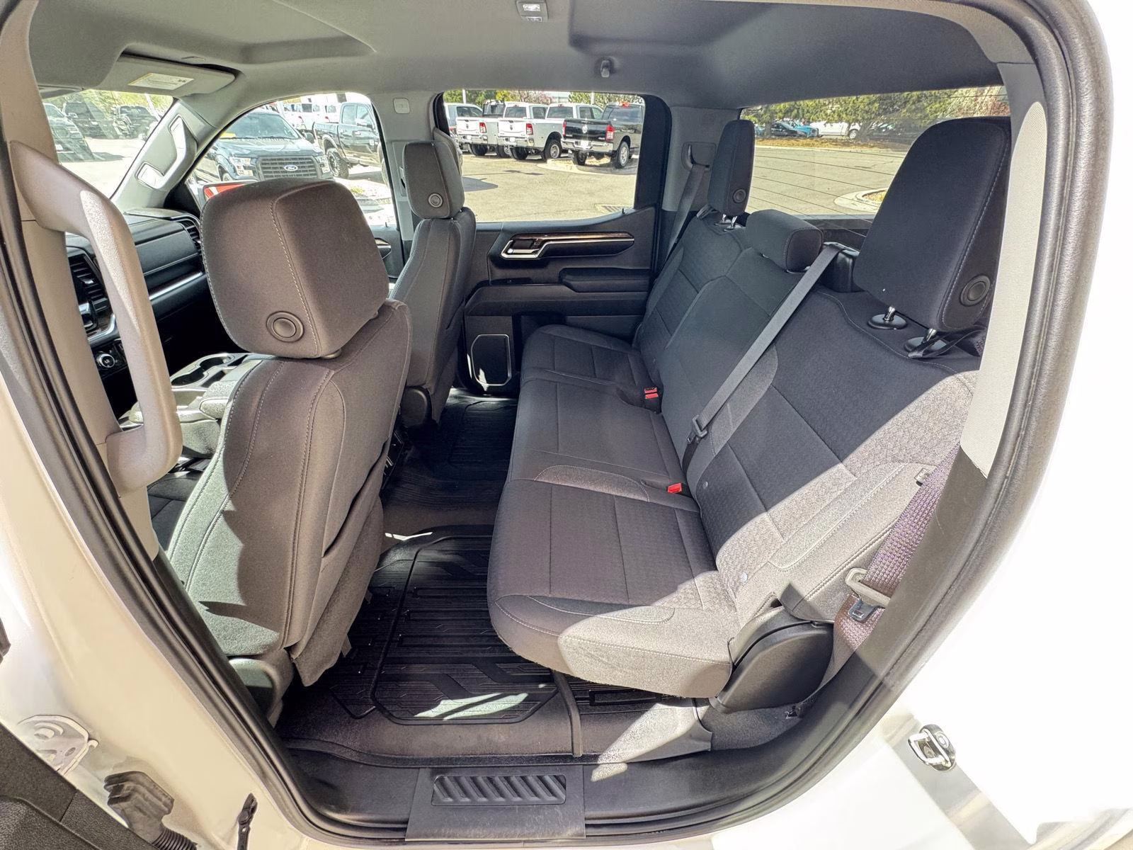 2023 Summit White GMC Sierra 1500 SLE 4X4 Truck