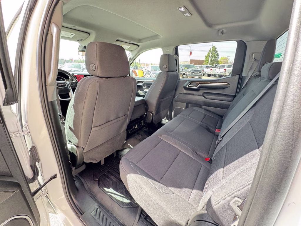 2023 Summit White GMC Sierra 1500 SLE 4X4 Truck