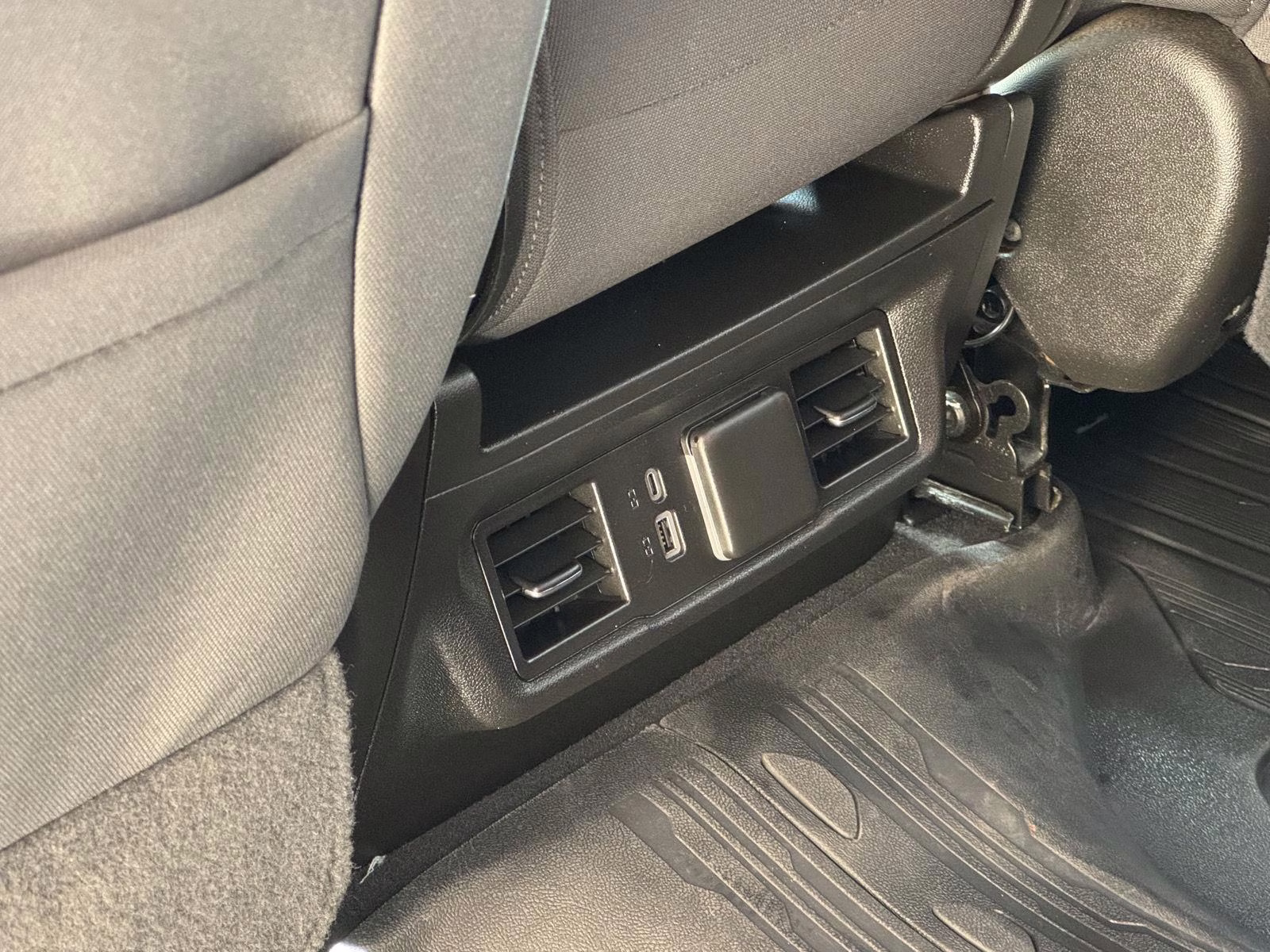 2023 Summit White GMC Sierra 1500 SLE 4X4 Truck