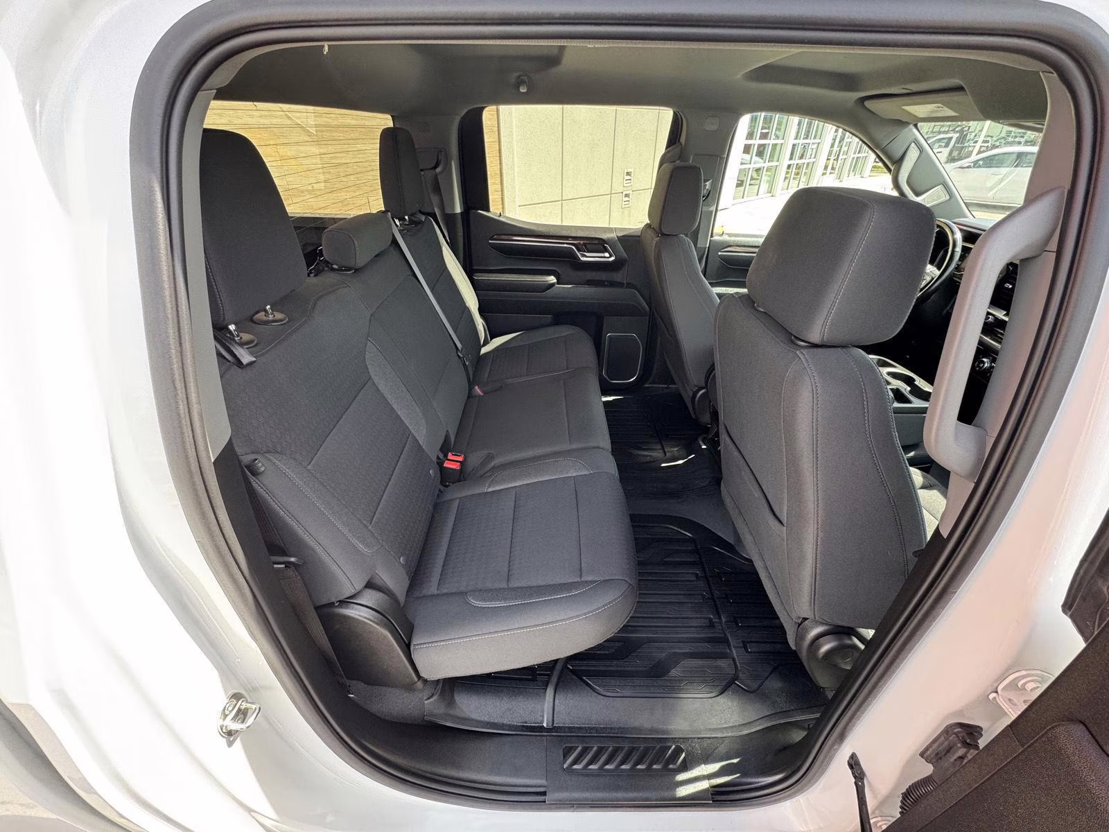 2023 Summit White GMC Sierra 1500 SLE 4X4 Truck