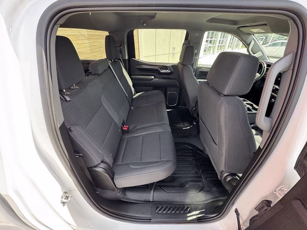 2023 Summit White GMC Sierra 1500 SLE 4X4 Truck