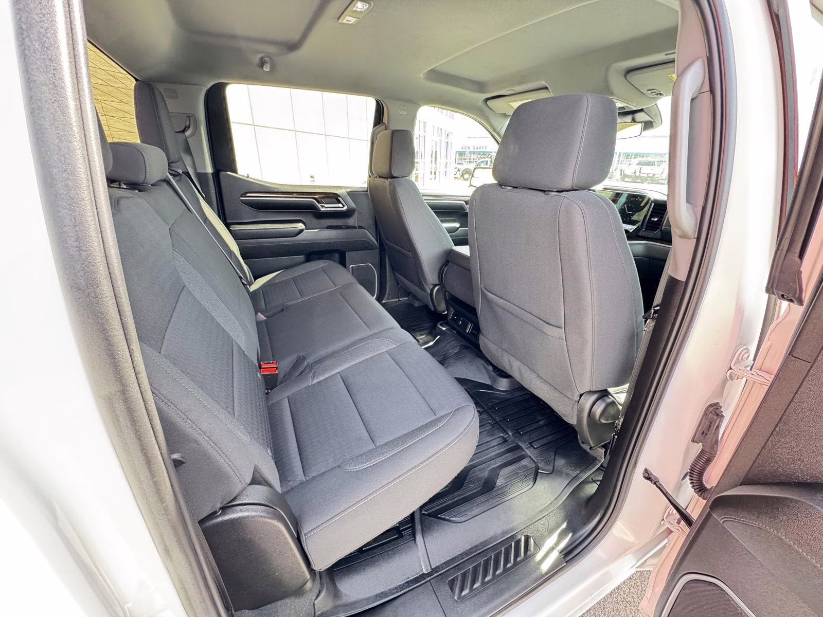 2023 Summit White GMC Sierra 1500 SLE 4X4 Truck