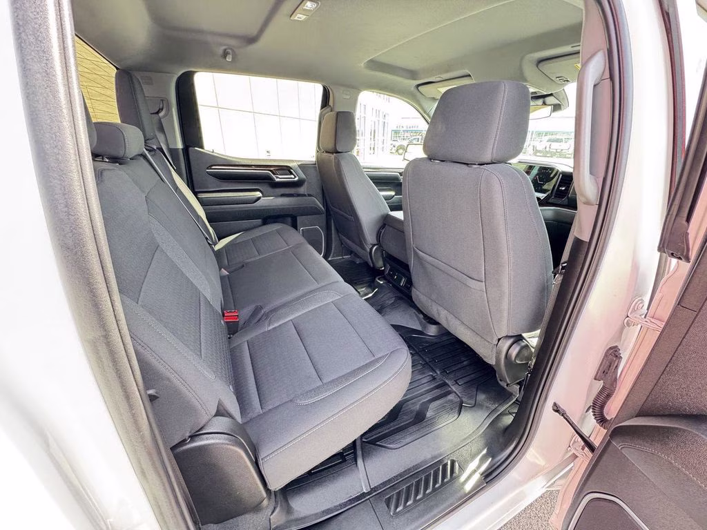 2023 Summit White GMC Sierra 1500 SLE 4X4 Truck