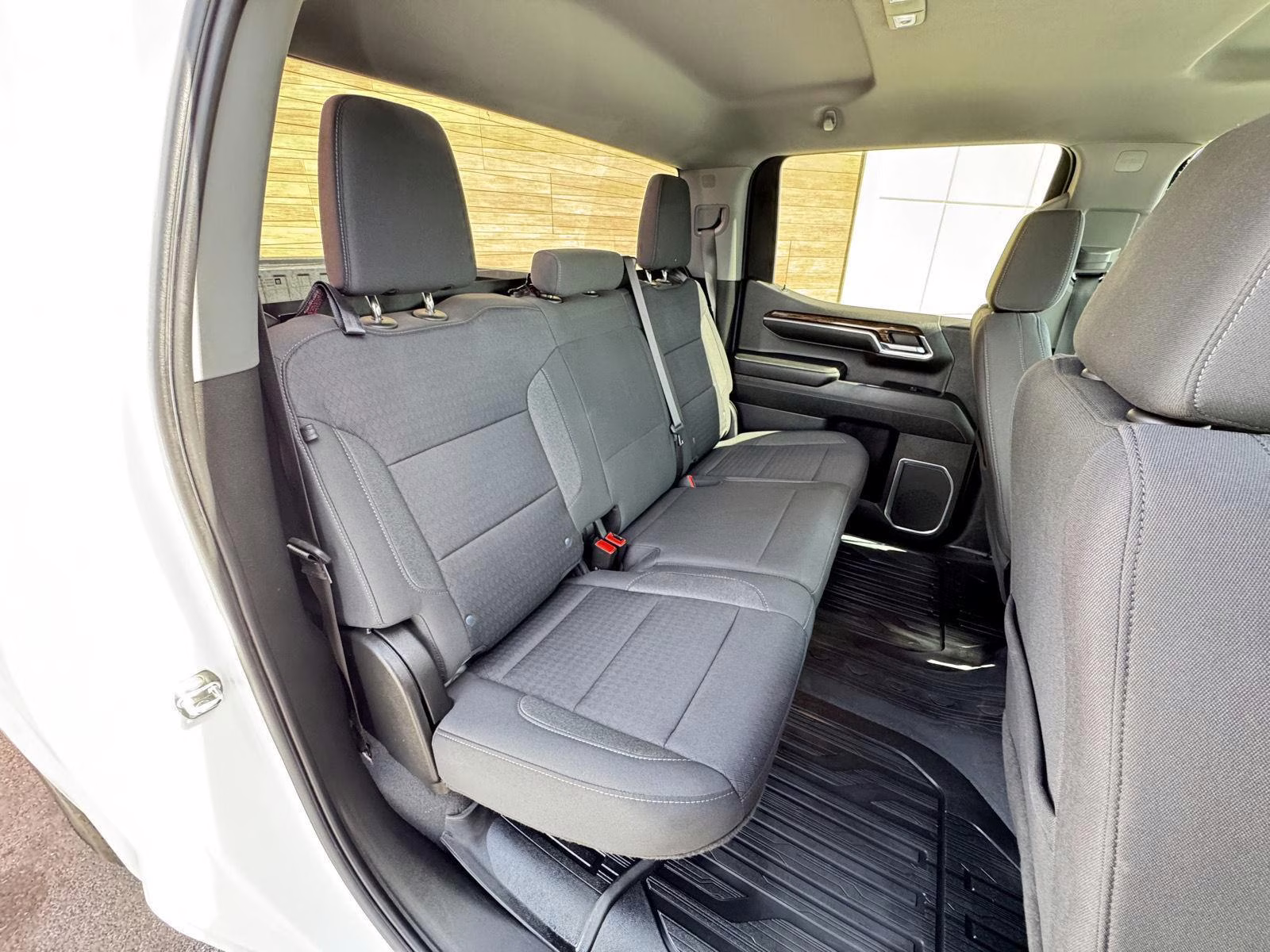 2023 Summit White GMC Sierra 1500 SLE 4X4 Truck