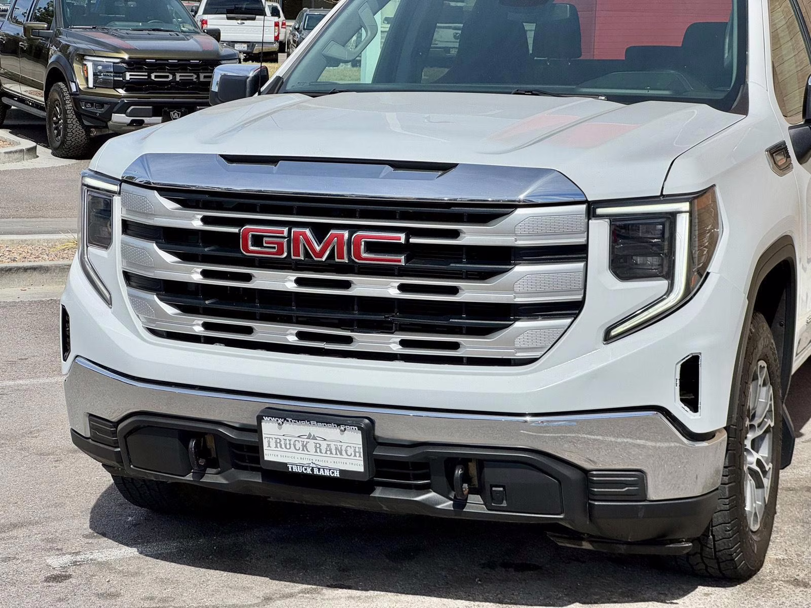 2023 Summit White GMC Sierra 1500 SLE 4X4 Truck