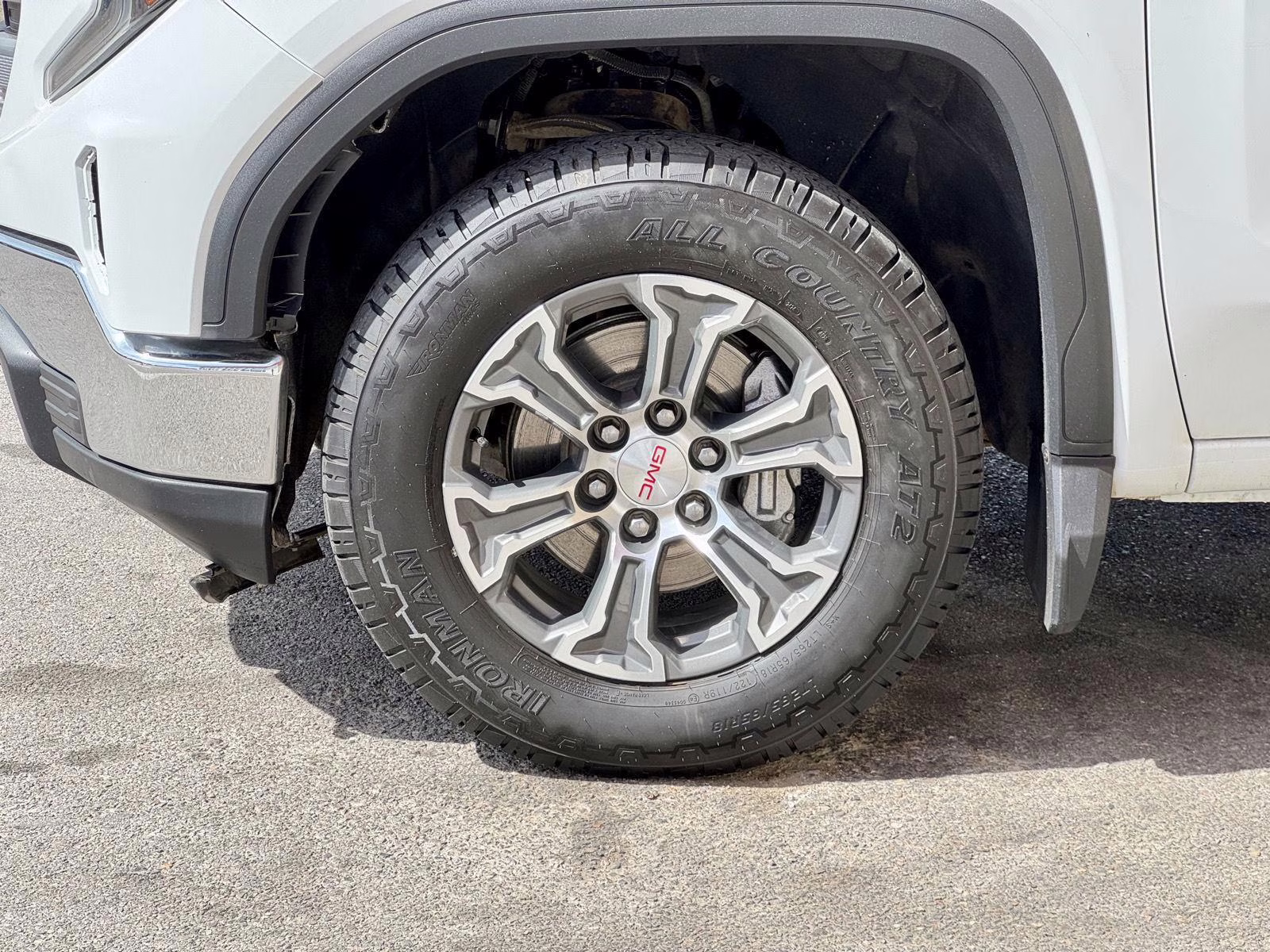 2023 Summit White GMC Sierra 1500 SLE 4X4 Truck