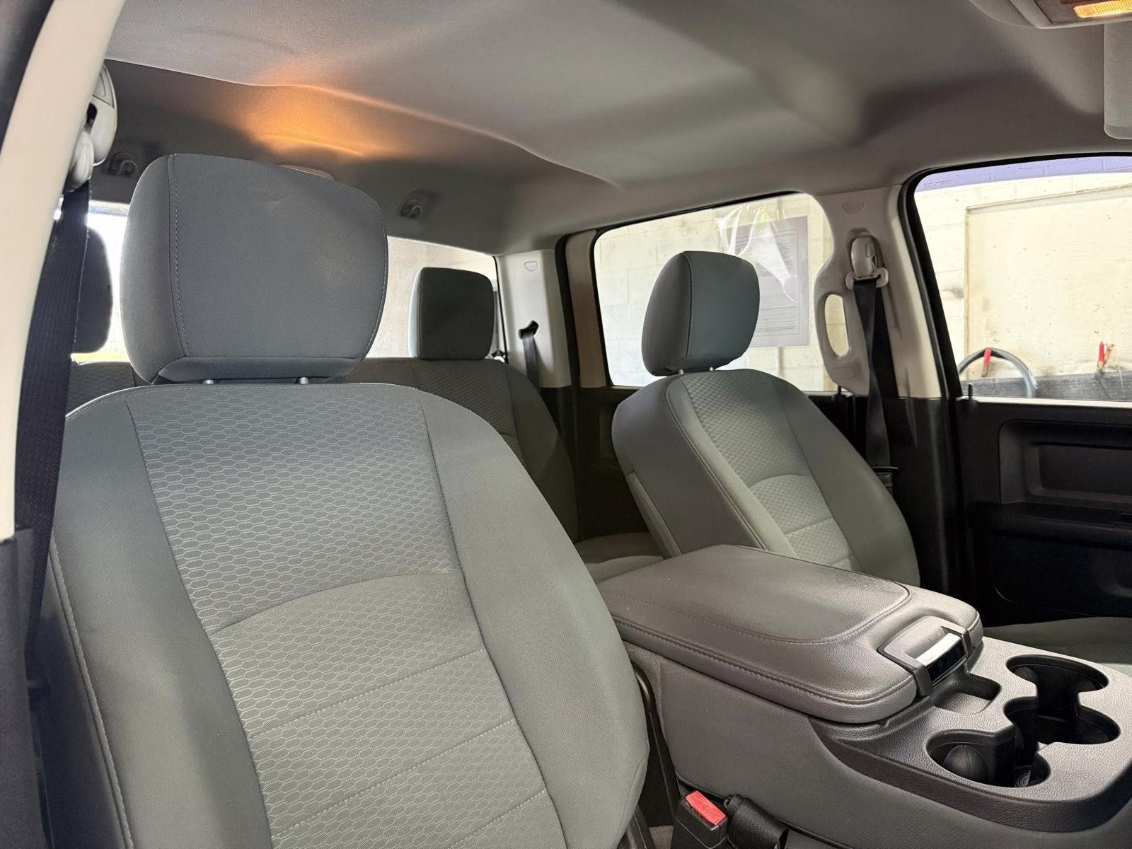 2014 Granite Crystal Metallic Clearcoat Ram 1500 Express 4X4 Truck