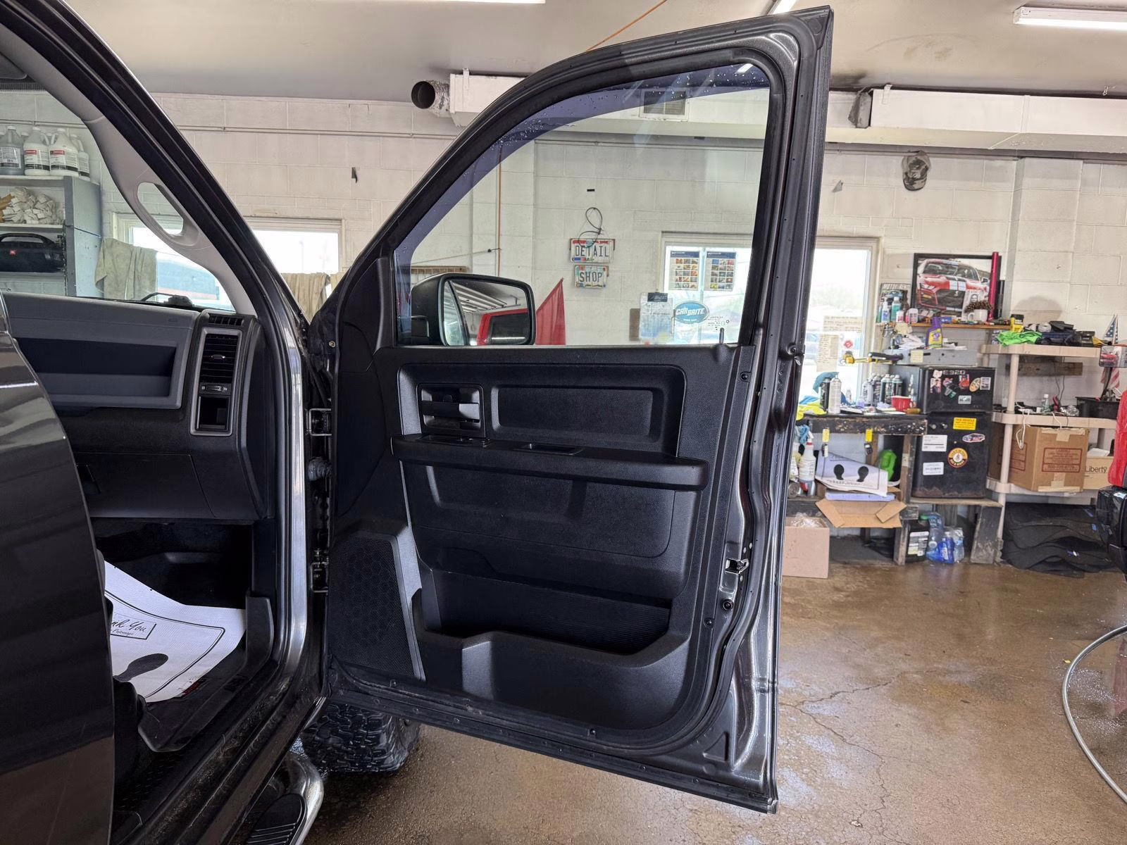 2014 Granite Crystal Metallic Clearcoat Ram 1500 Express 4X4 Truck