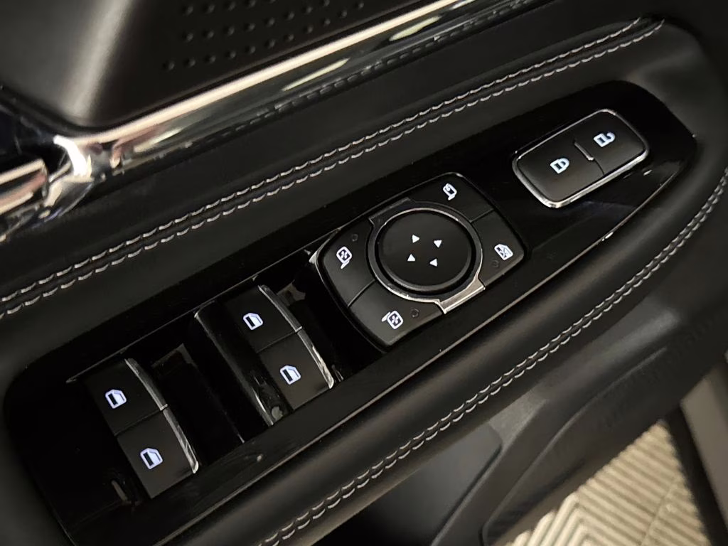 2025 Black Metallic Lincoln Corsair Premiere AWD SUV