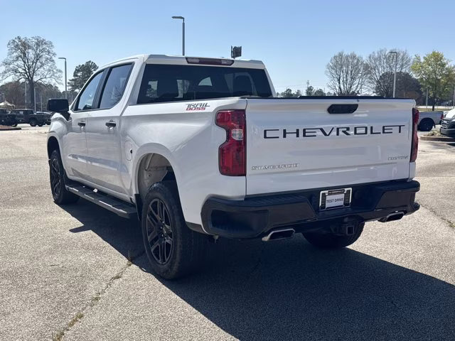 2023 Summit White Chevrolet Silverado 1500 Custom Trail Boss 4X4 Truck