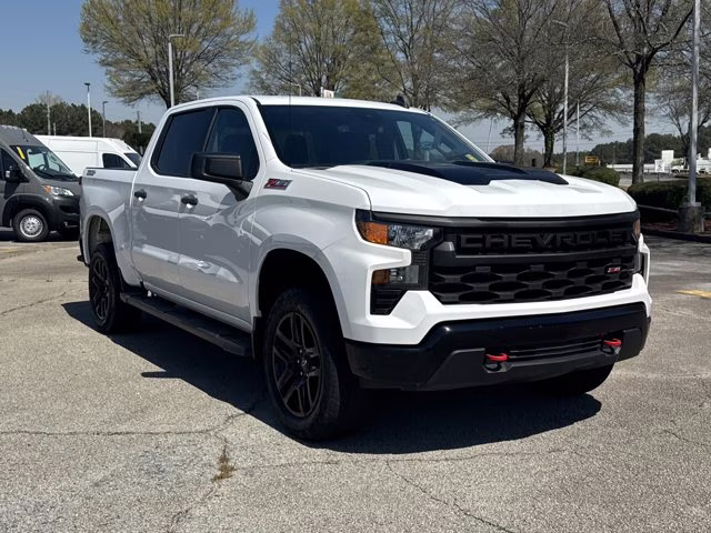 2023 Summit White Chevrolet Silverado 1500 Custom Trail Boss 4X4 Truck