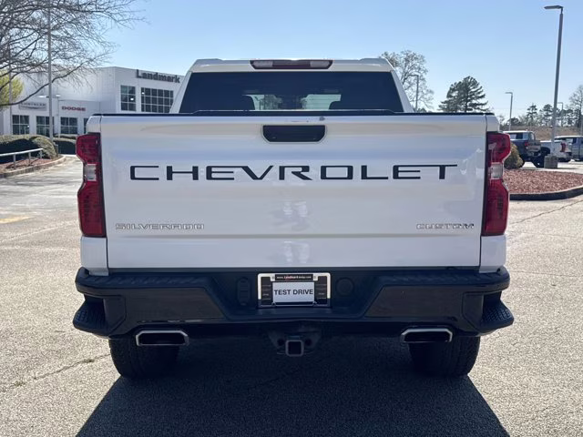 2023 Summit White Chevrolet Silverado 1500 Custom Trail Boss 4X4 Truck