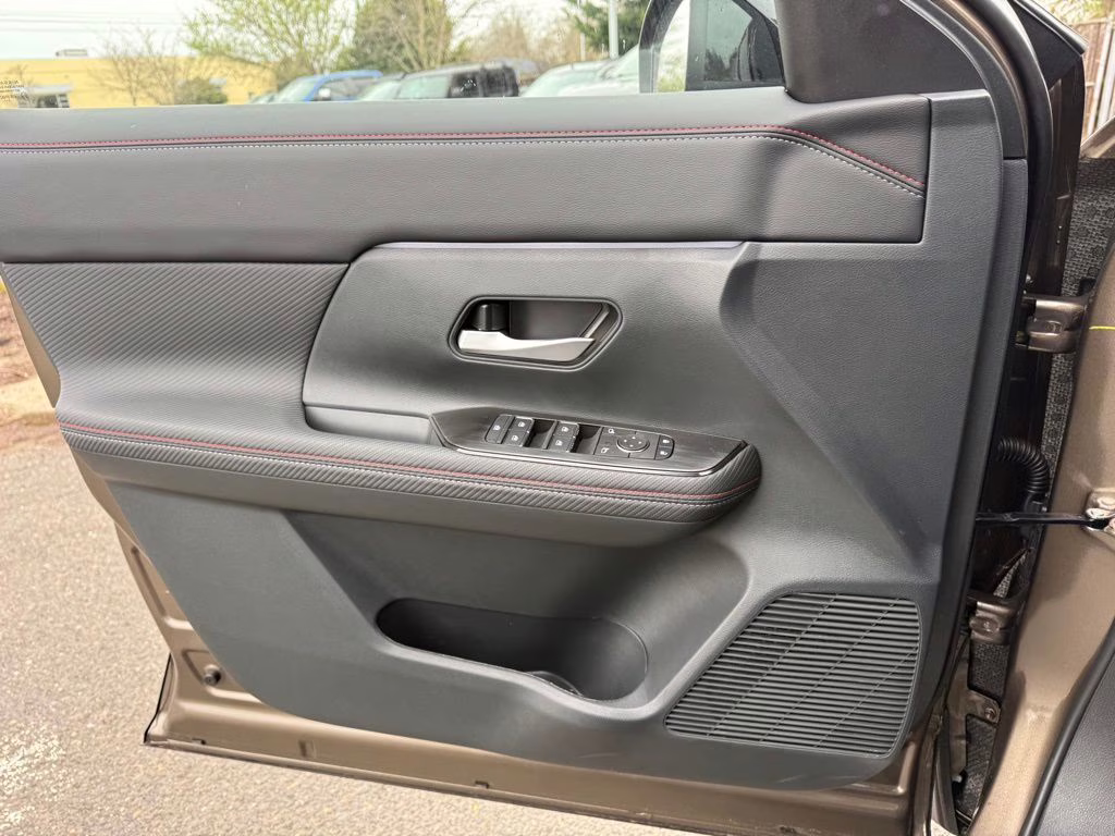 2026 Canyon Bronze Metallic Nissan Kicks SR AWD SUV