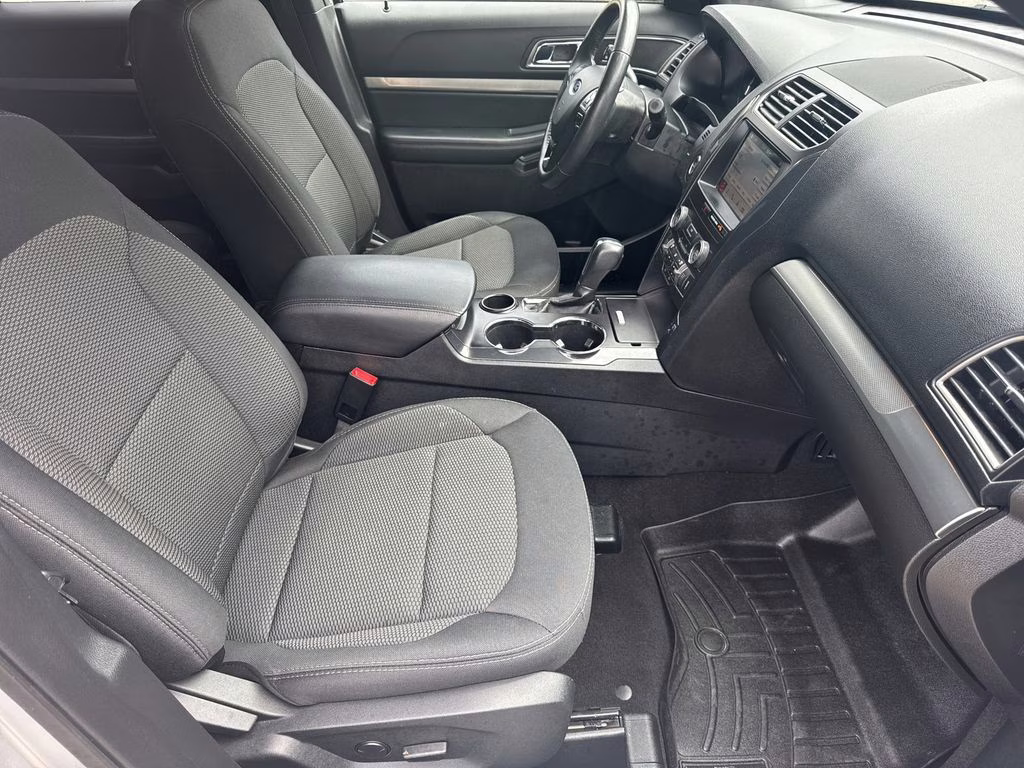 2019 Ingot Silver Ford Explorer XLT FWD SUV