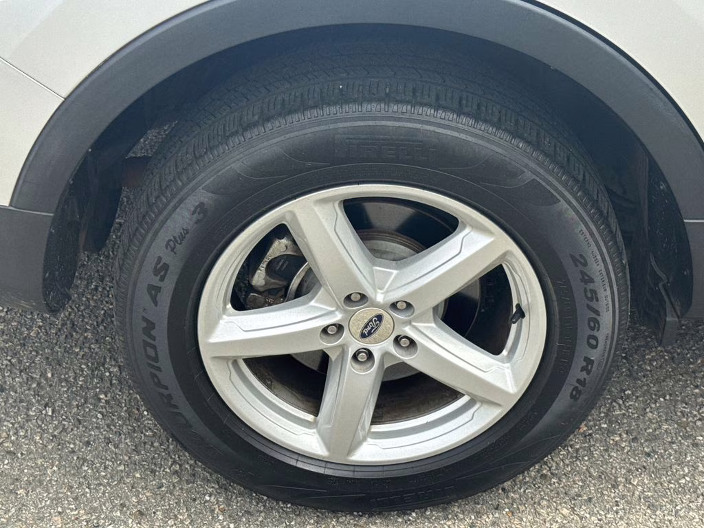 2019 Ingot Silver Ford Explorer XLT FWD SUV