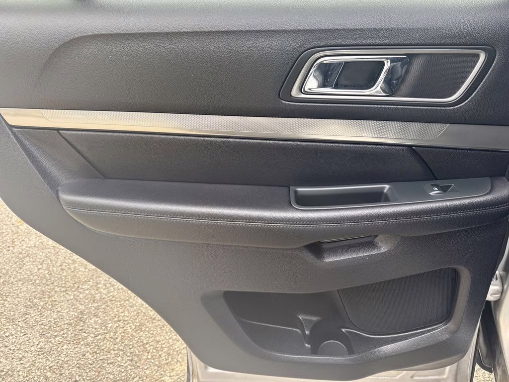 2019 Ingot Silver Ford Explorer XLT FWD SUV