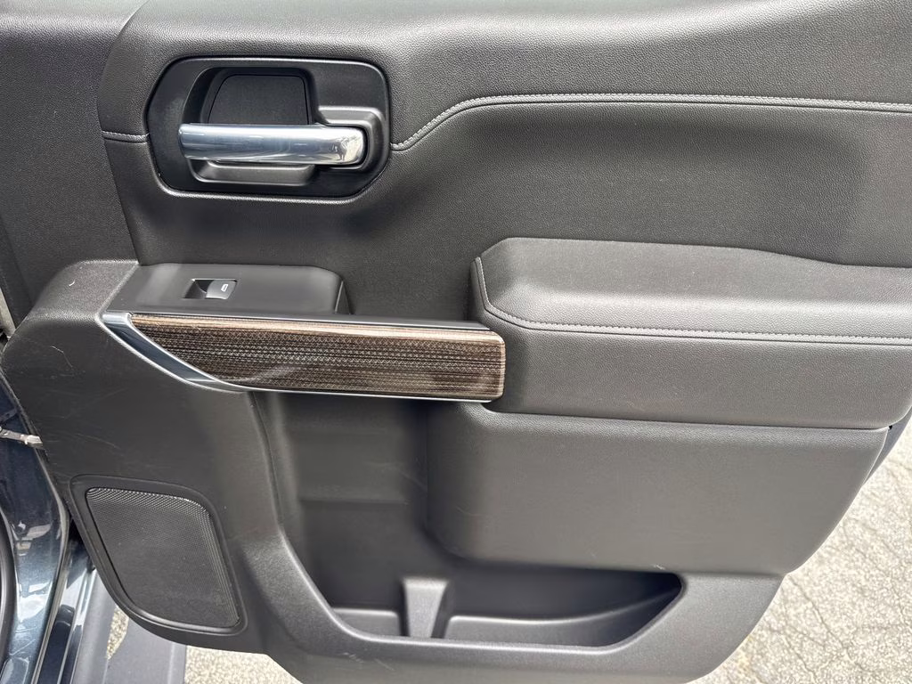 2021 Shadow Gray Metallic Chevrolet Silverado 1500 LT Trail Boss 4X4 Truck