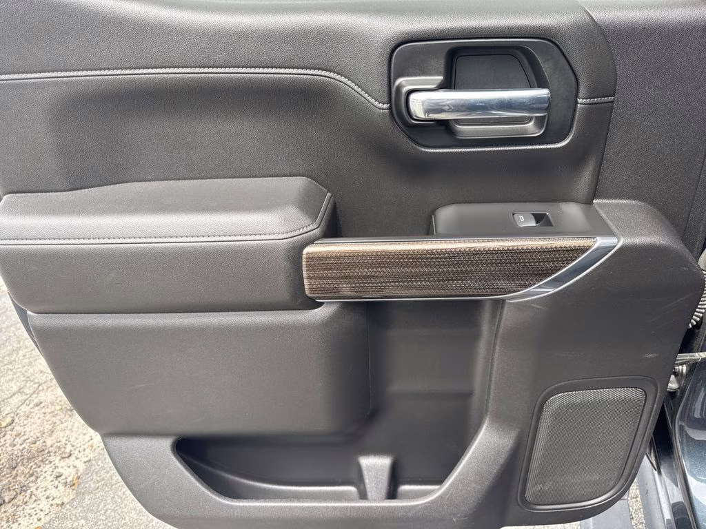 2021 Shadow Gray Metallic Chevrolet Silverado 1500 LT Trail Boss 4X4 Truck