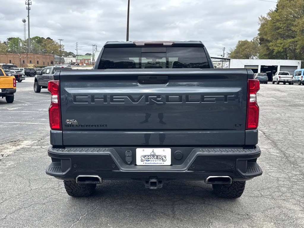 2021 Shadow Gray Metallic Chevrolet Silverado 1500 LT Trail Boss 4X4 Truck