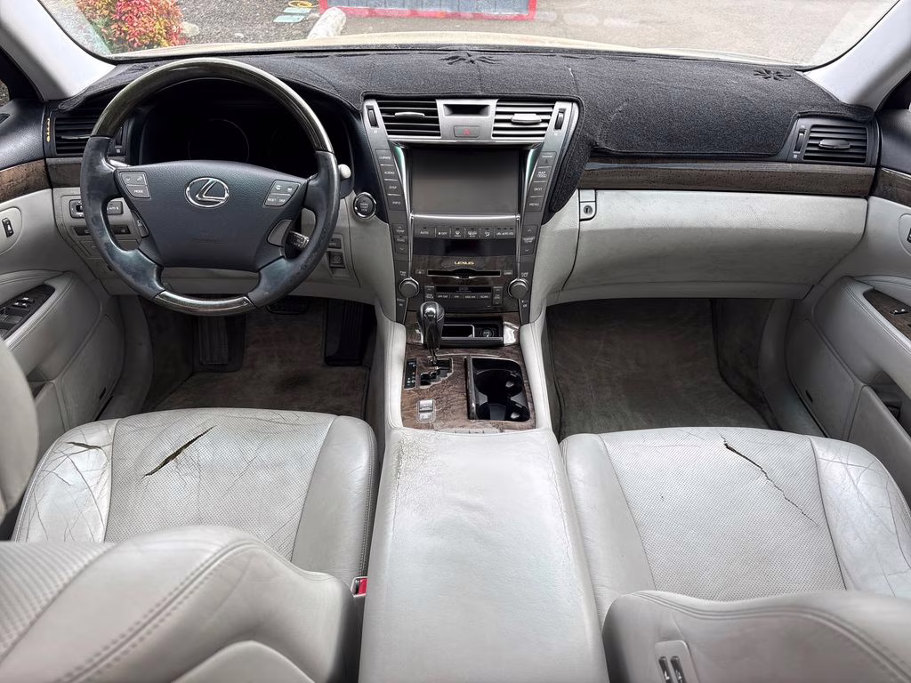 2007 Lexus LS 460 RWD Sedan