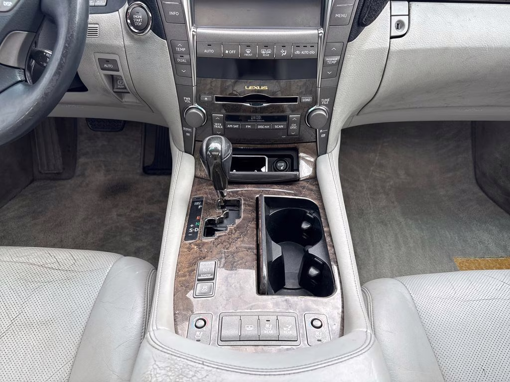 2007 Lexus LS 460 RWD Sedan