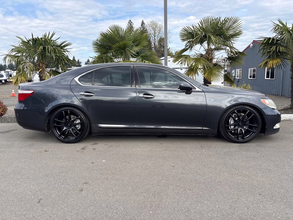2007 Lexus LS 460 RWD Sedan