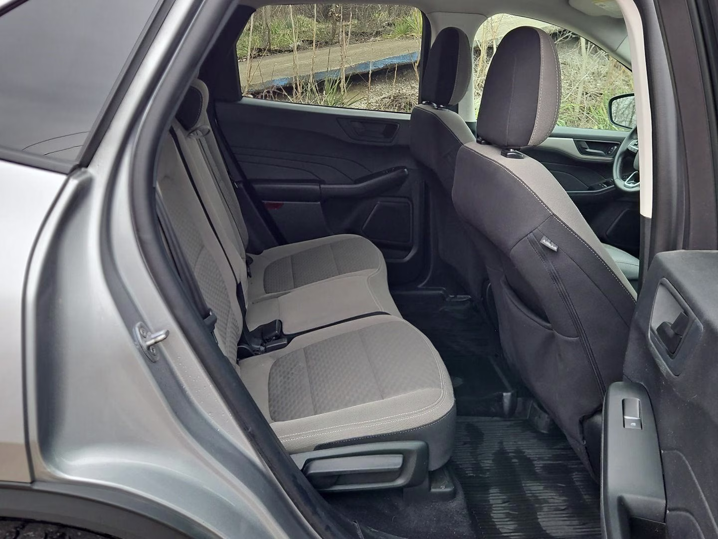 2022 Iconic Silver Ford Escape SE Hybrid AWD SUV