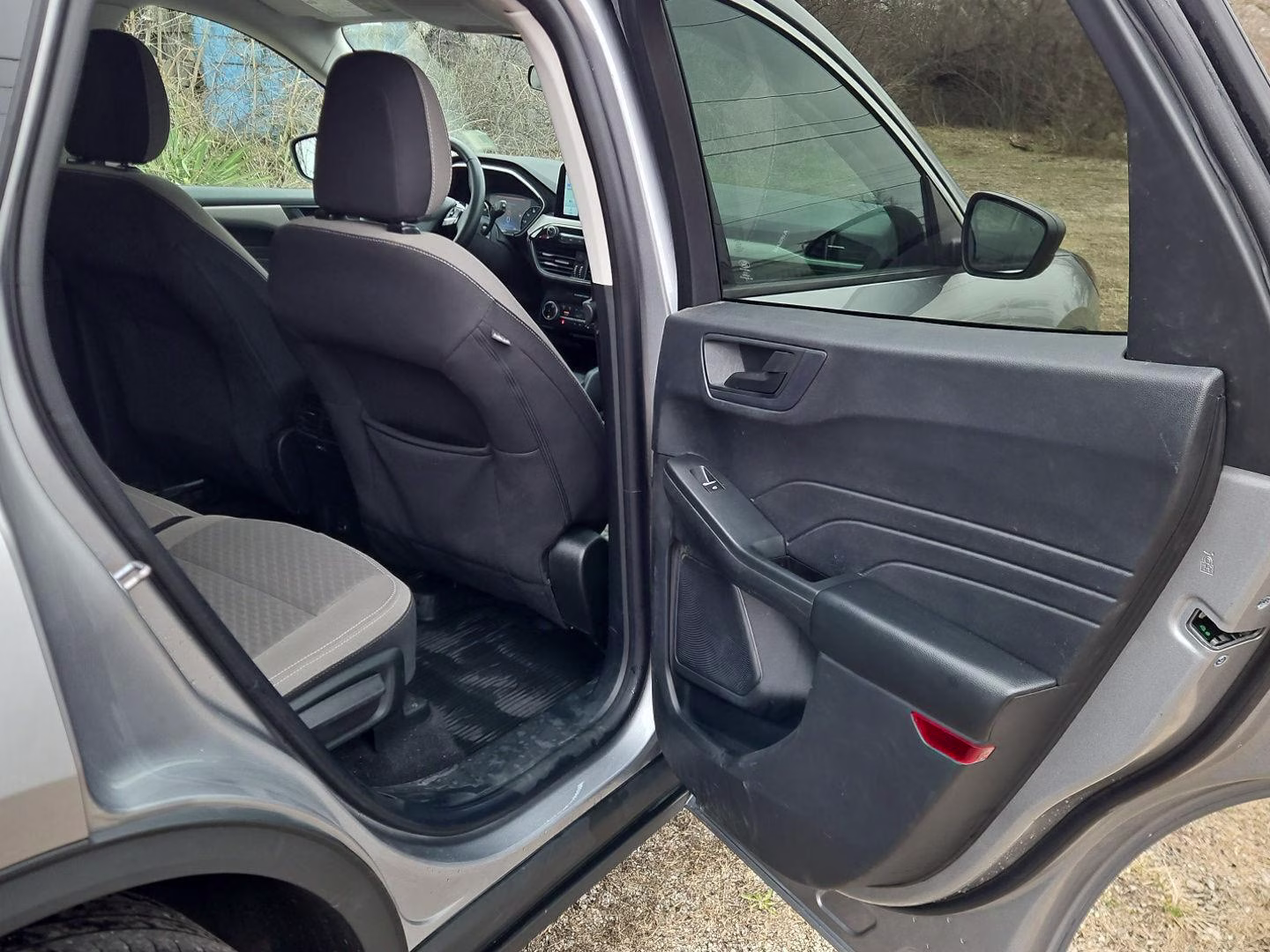 2022 Iconic Silver Ford Escape SE Hybrid AWD SUV