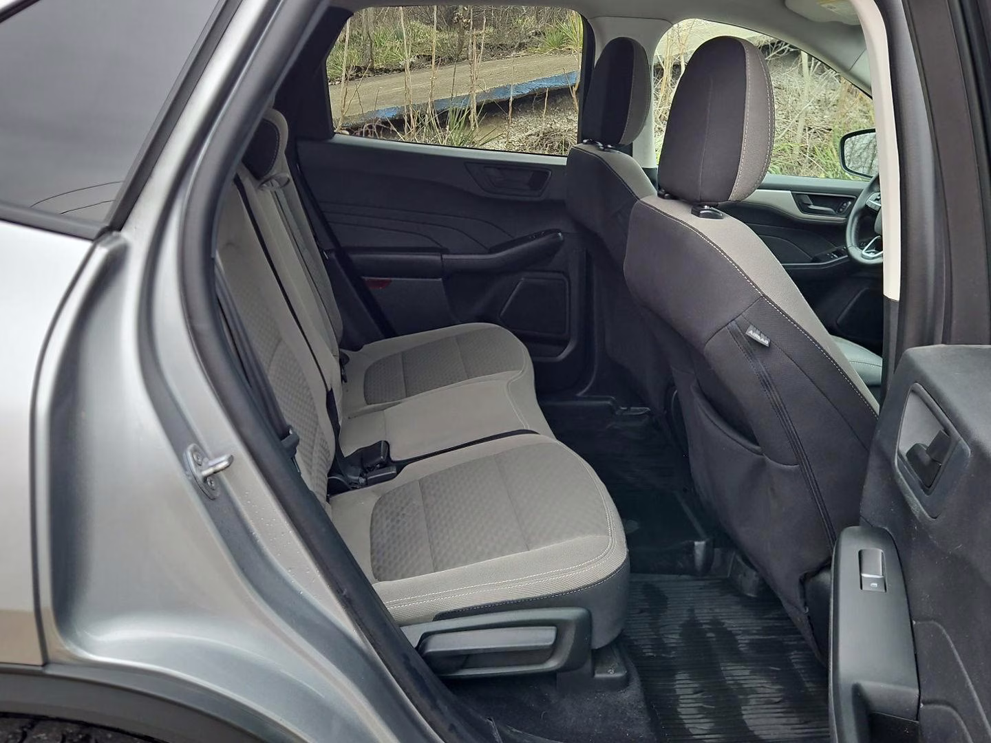 2022 Iconic Silver Ford Escape SE Hybrid AWD SUV