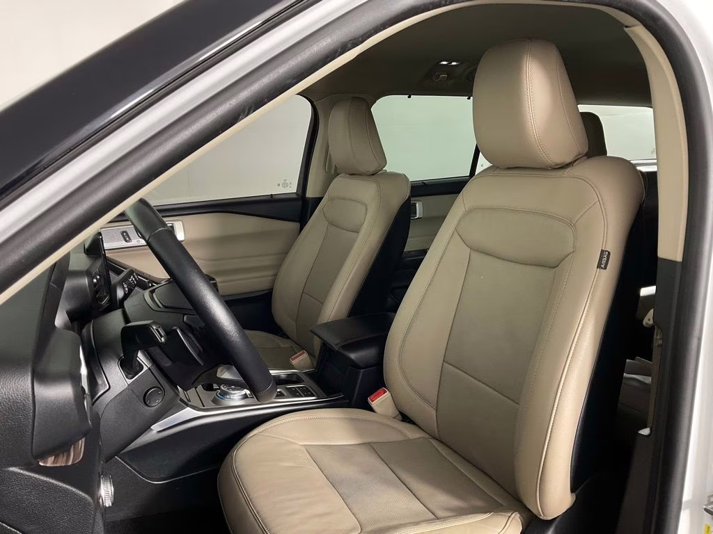 2020 Oxford White Ford Explorer Limited RWD SUV