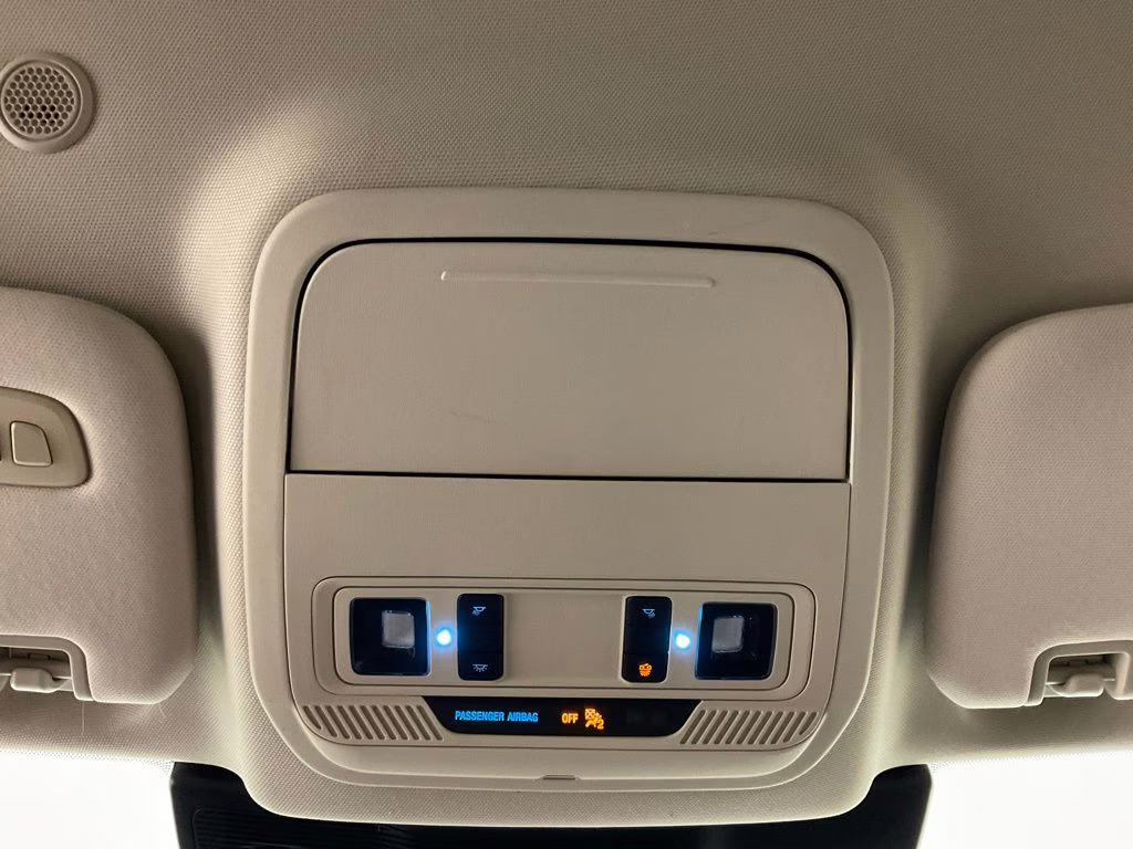 2020 Oxford White Ford Explorer Limited RWD SUV