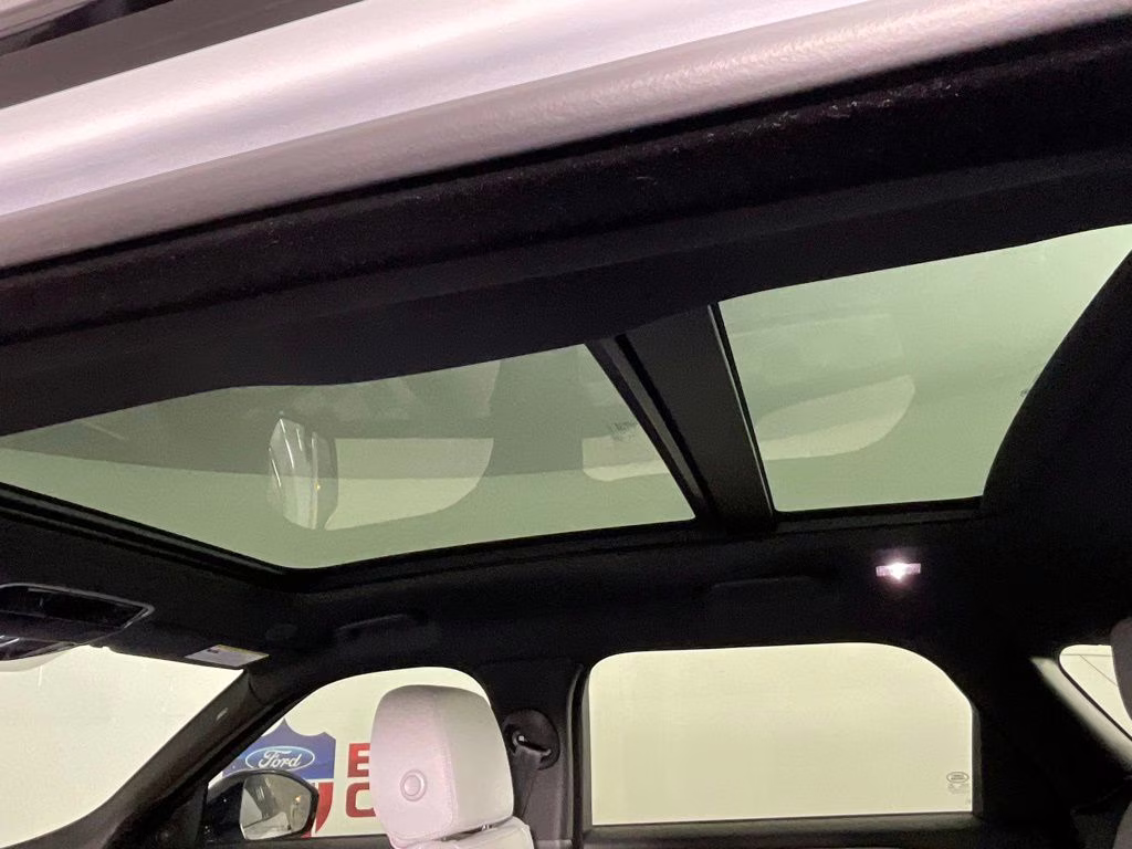 2026 White Land Rover Range Rover Velar Dynamic SE AWD SUV