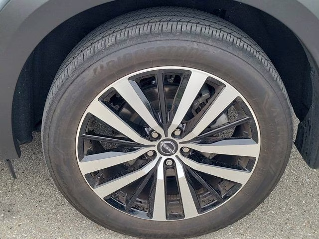 2025 Super Black Nissan Pathfinder Platinum FWD SUV