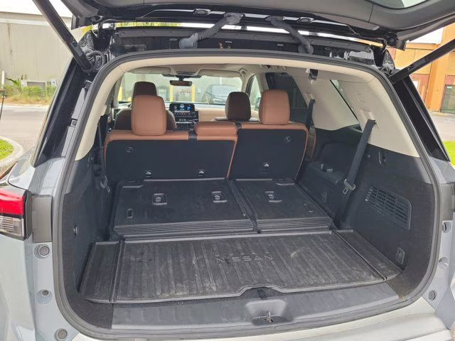 2025 Super Black Nissan Pathfinder Platinum FWD SUV