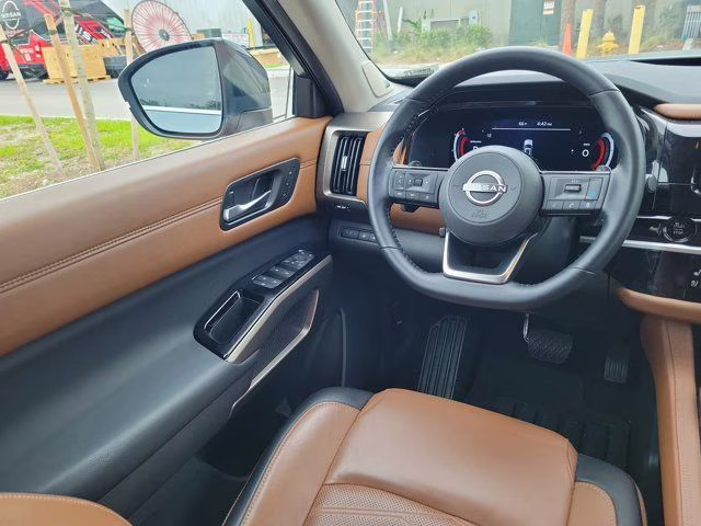 2025 Super Black Nissan Pathfinder Platinum FWD SUV