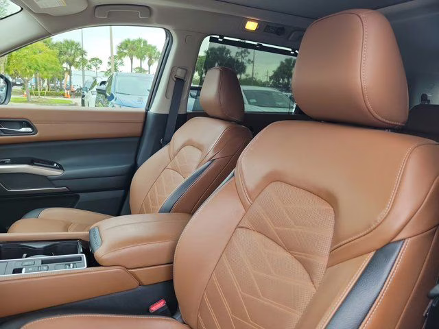 2025 Super Black Nissan Pathfinder Platinum FWD SUV