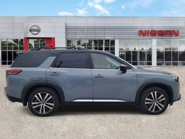 2025 Super Black Nissan Pathfinder Platinum FWD SUV