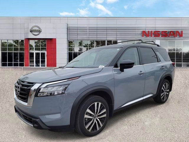 2025 Super Black Nissan Pathfinder Platinum FWD SUV