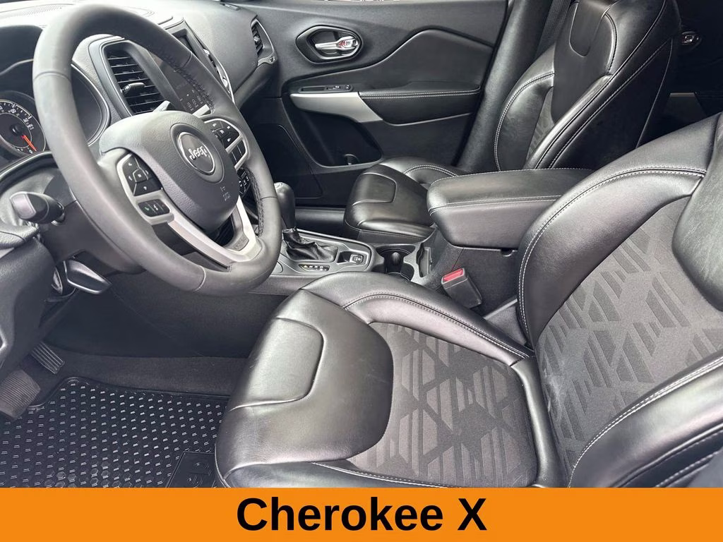2022 Bright White Clearcoat Jeep Cherokee X 4X4 SUV